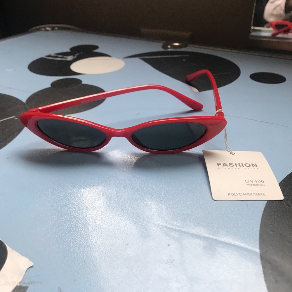 Y2K Statement Glasses - Picture 2 of 2